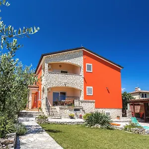 apartments-villa-orange.in-istria.net/